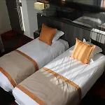 De La Digue 3*