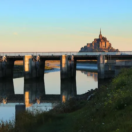 De La Digue Mont-Saint-Michel