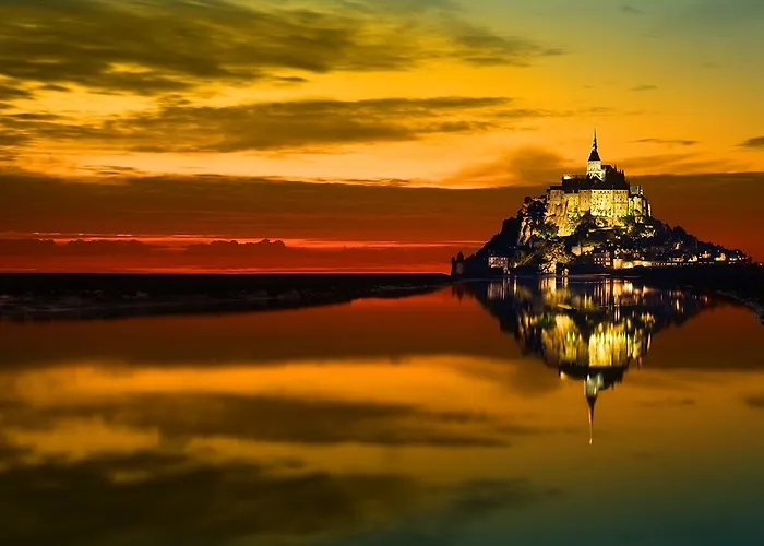 De La Digue Mont St. Michel